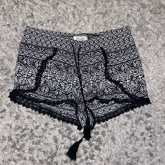 Printed Shorts - Picture 1 of 2